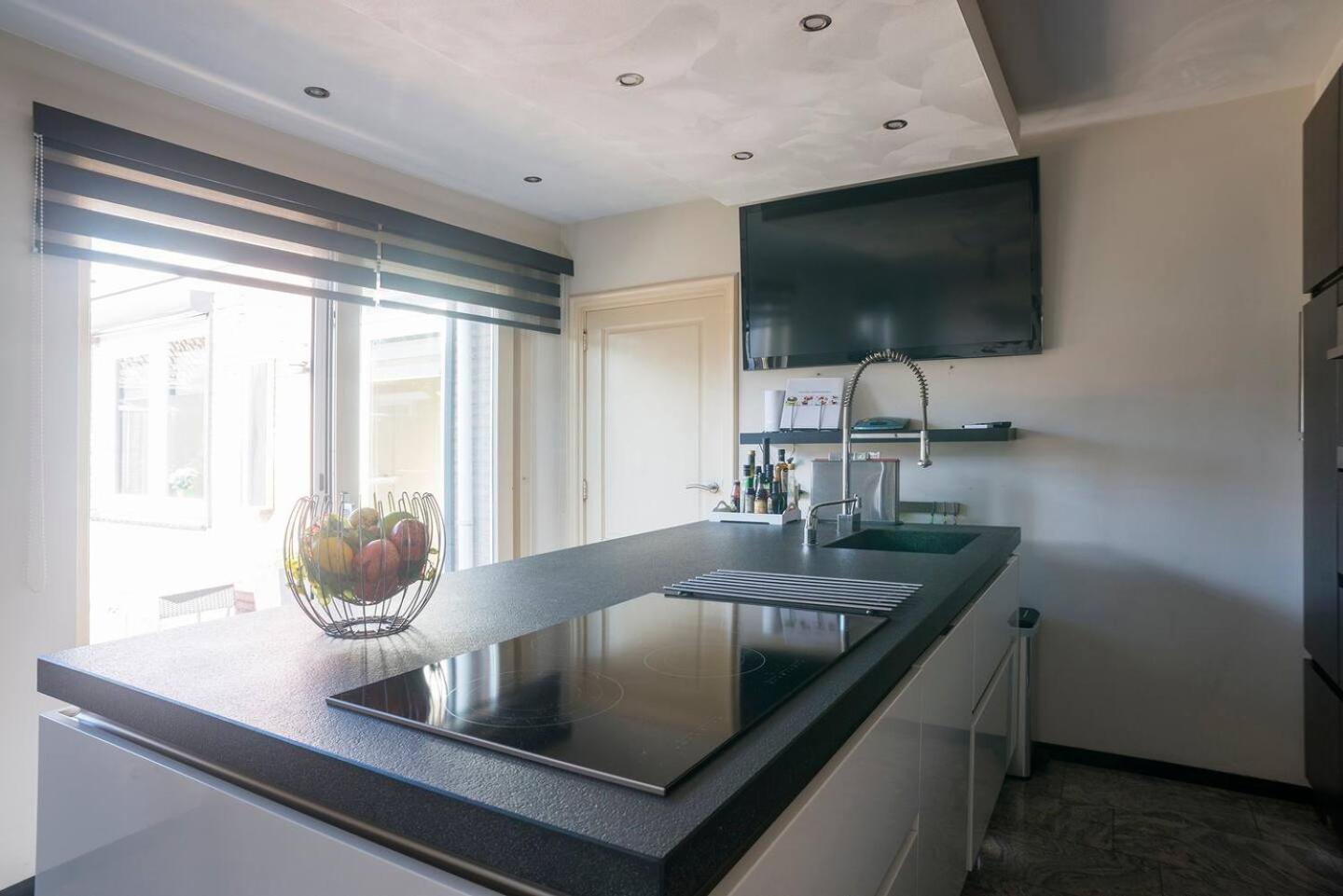 Xxl House With Free Parking & 3 Bedrooms Tilburg Exterior foto
